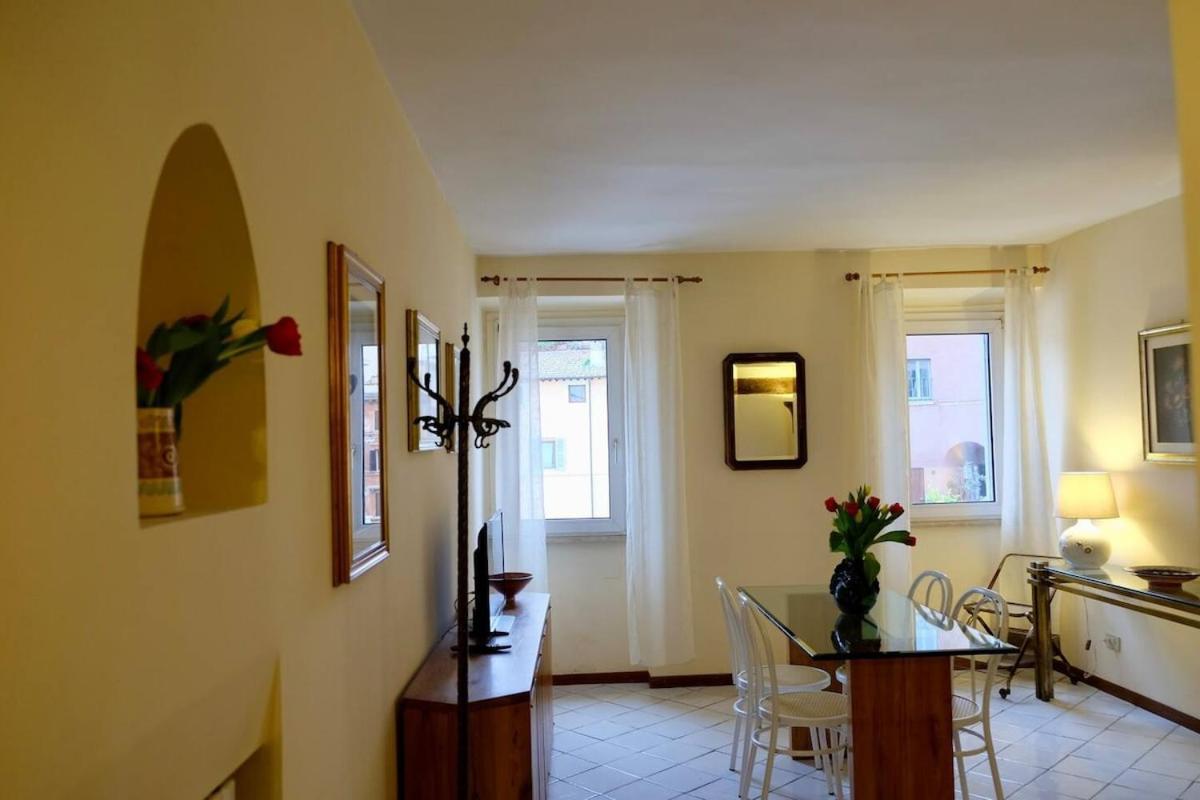 Apartment Campo De' Fiori View